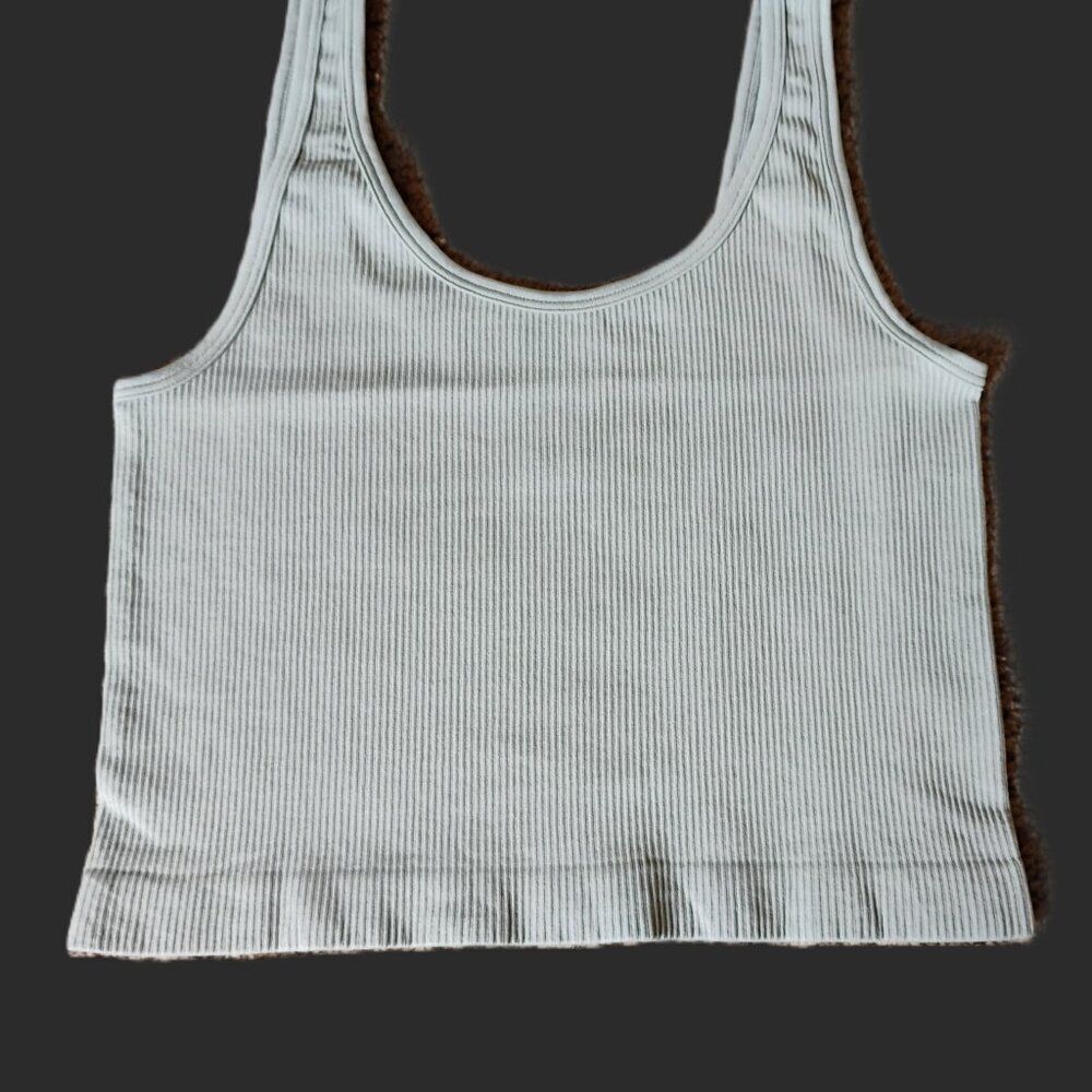 OQQ Basil Ribbed Square Neck Crop Tank, Medium - Picture 3 of 4